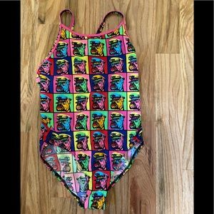 PUG FUNKITA SUIT